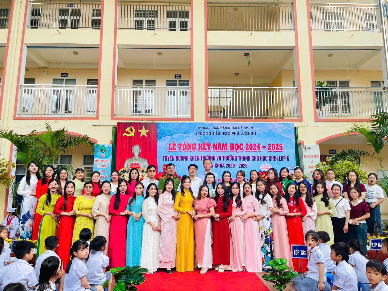 🍀Sáng ngày 28/05/2025, Trường Tiểu học Phú Lương I long trọng tổ chức buổi lễ tổng kết năm học 2024 – 2025, nhằm tổng kết những kết quả đã đạt được, tri ân công lao dạy dỗ của thầy cô, chia tay HS lớp 5 và bàn giao các em về SH hè